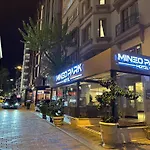 Mineo Park Hotel
